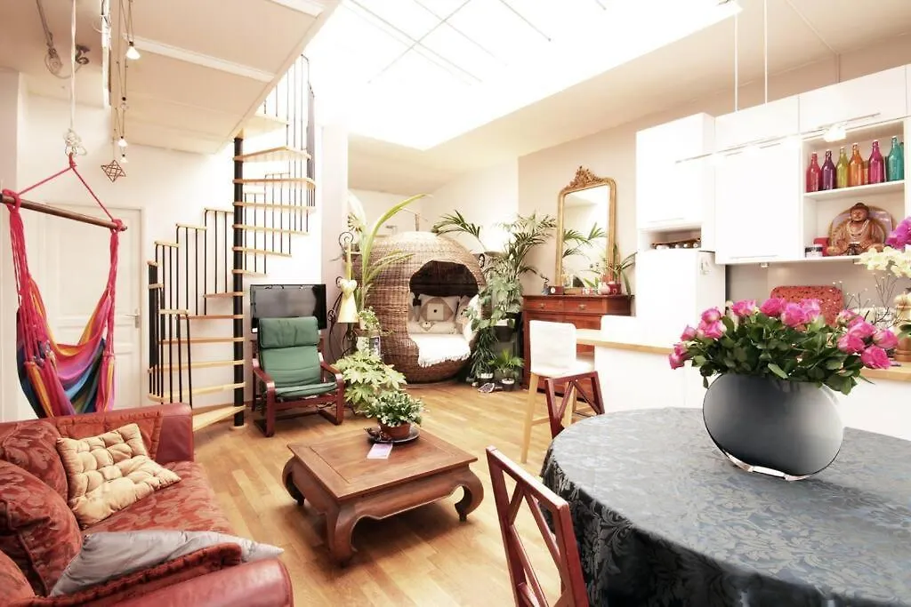 Апартаменты Exotic Loft In Montmartre + Terrace ! *
