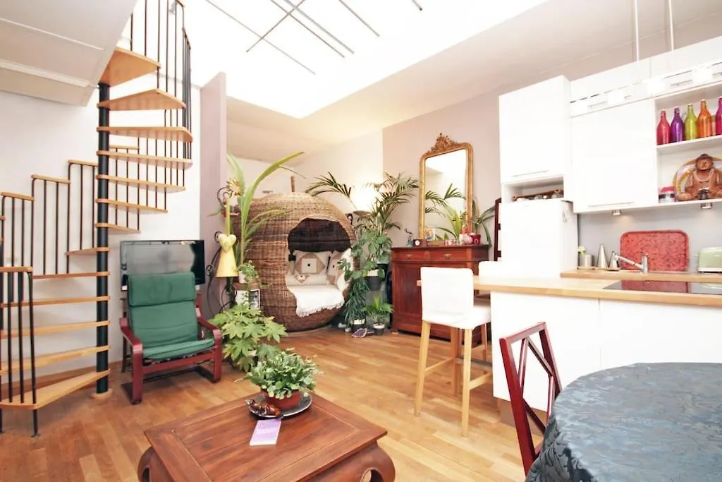 Апартаменты Exotic Loft In Montmartre + Terrace ! *