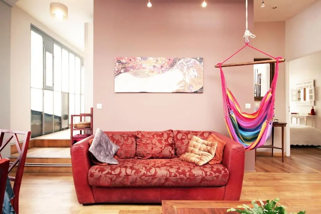 Exotic Loft In Montmartre + Terrace ! Париж