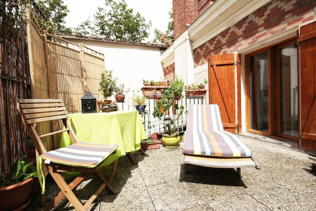 Апартаменты Exotic Loft In Montmartre + Terrace ! Париж