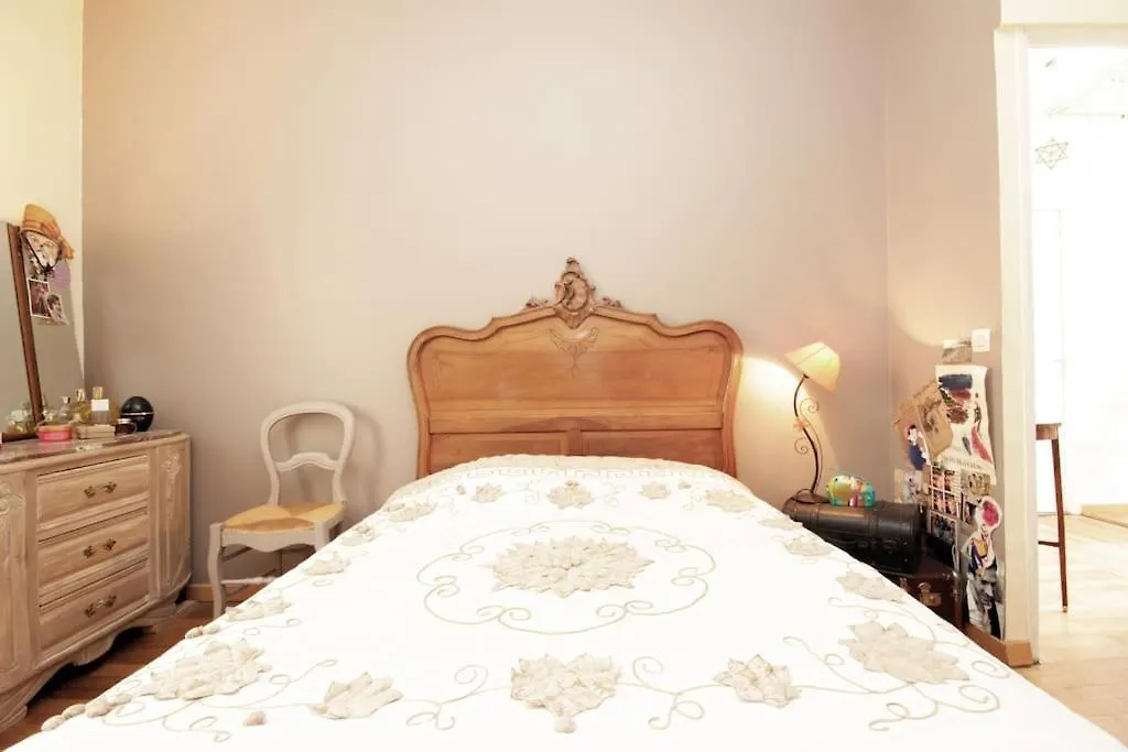 Exotic Loft In Montmartre + Terrace ! * Париж